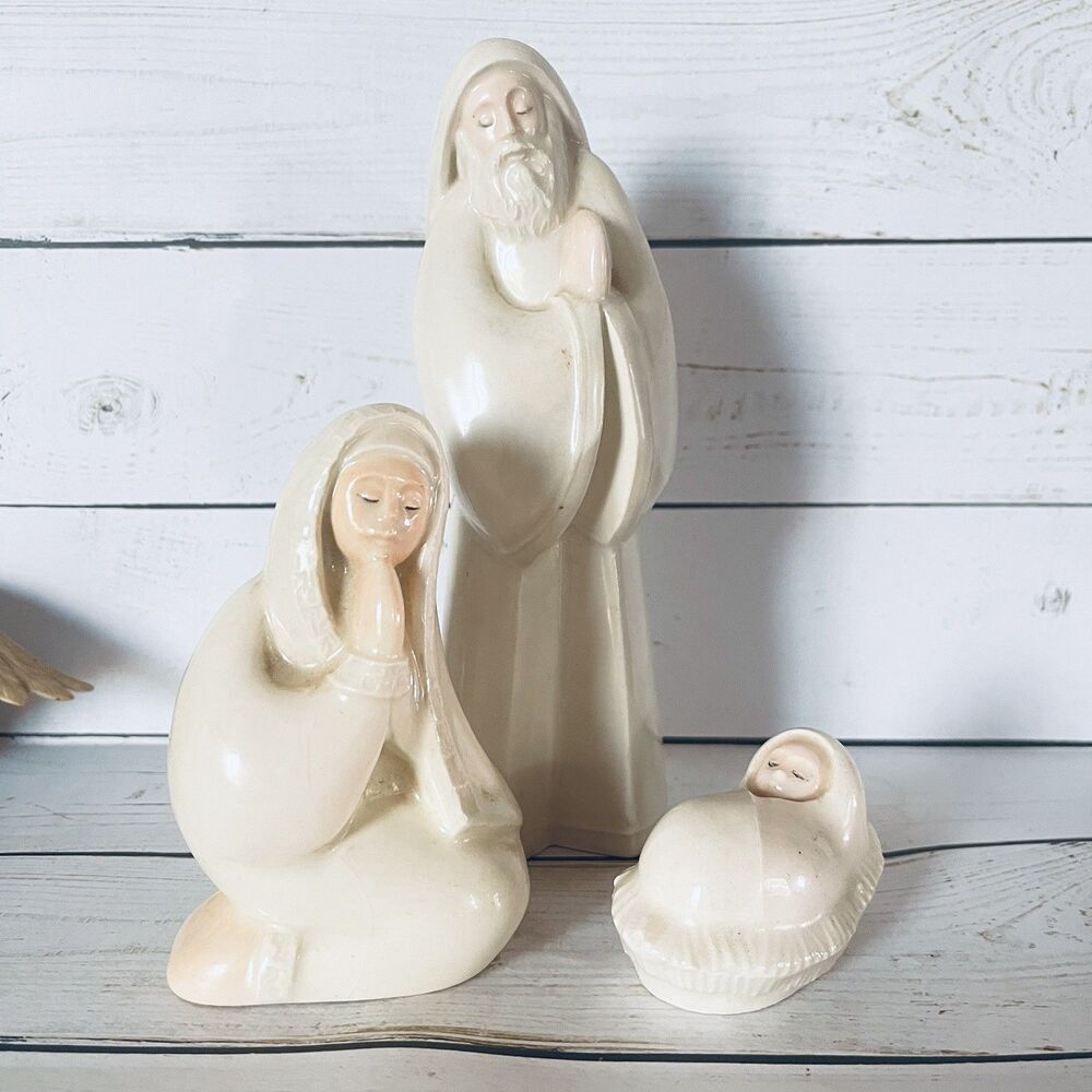 Grandeur Noel White Porcelain 2001 Vintage Minimalist 3 Piece Nativity Set